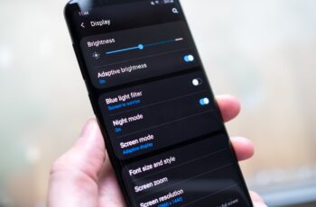 How to Turn on Dark Mode in Samsung One UI